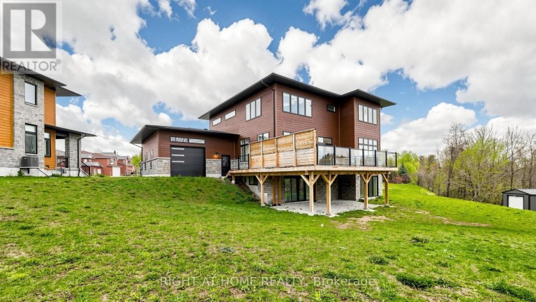 14 DIXON COURT, Barrie (Painswick North), Ontario, L4N7H1