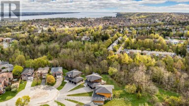 14 DIXON COURT Barrie (Painswick North) Ontario photo 49