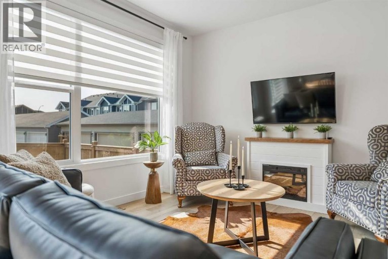 2 Belgian Court, Cochrane, Alberta, T4C3H5