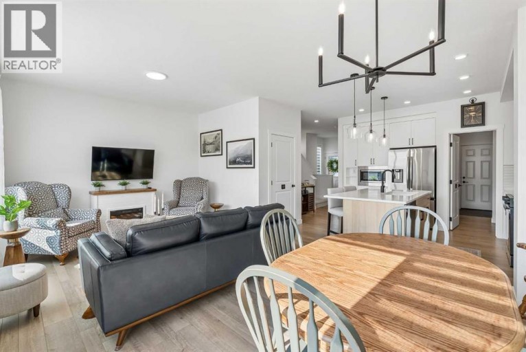 2 Belgian Court, Cochrane, Alberta, T4C3H5