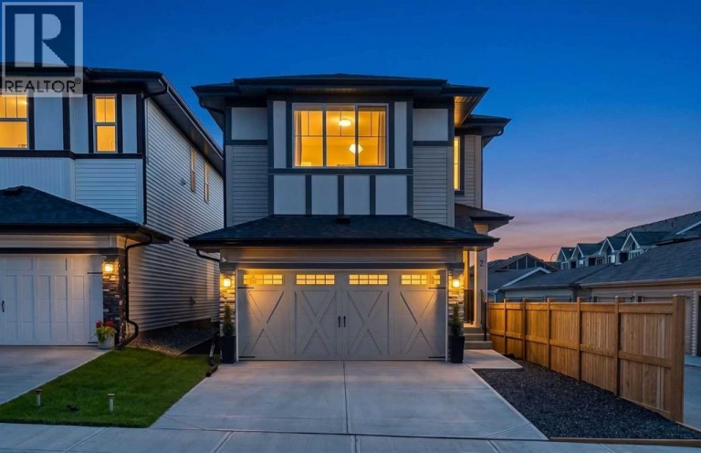 2 Belgian Court, Cochrane, Alberta, T4C3H5
