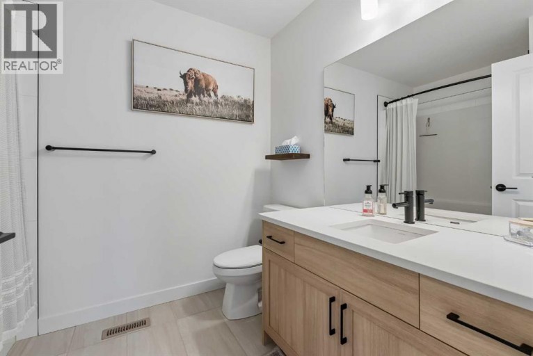 2 Belgian Court, Cochrane, Alberta, T4C3H5