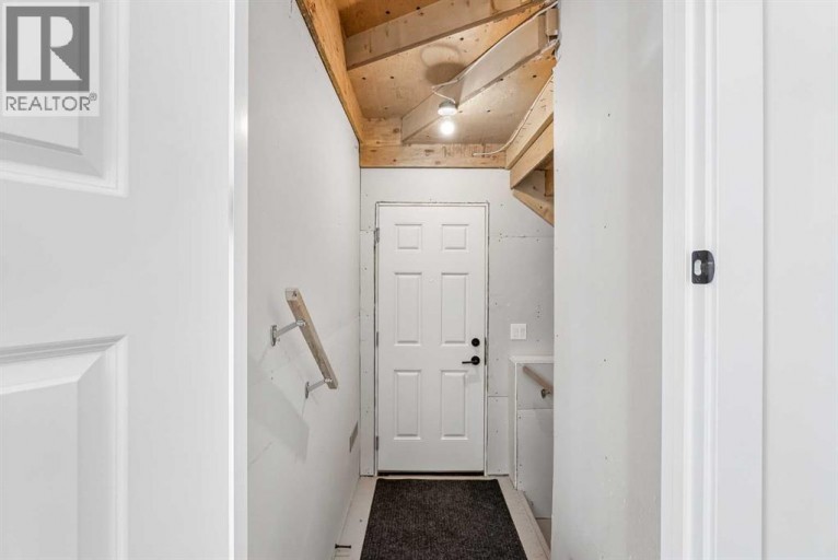 2 Belgian Court, Cochrane, Alberta, T4C3H5