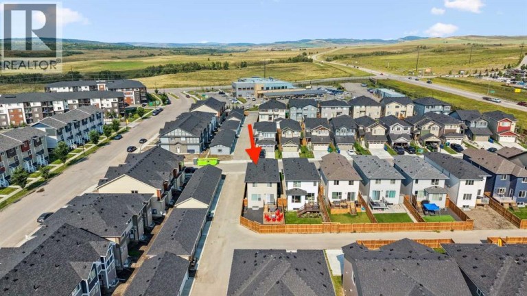 2 Belgian Court, Cochrane, Alberta, T4C3H5