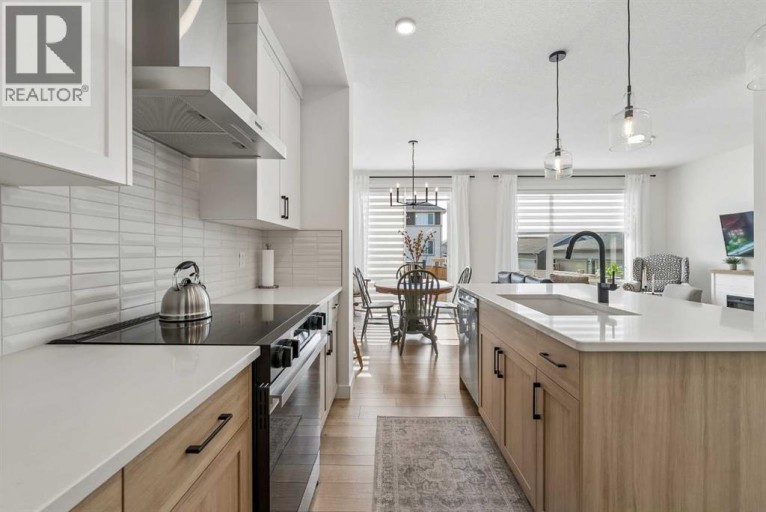2 Belgian Court, Cochrane, Alberta, T4C3H5