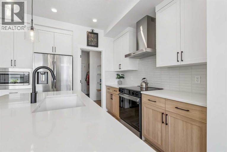 2 Belgian Court, Cochrane, Alberta, T4C3H5