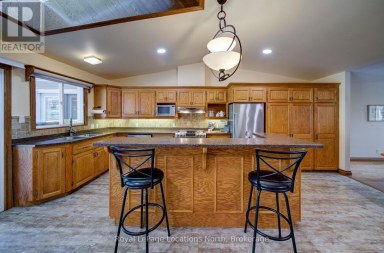 2225 TINY BEACHES ROAD S Tiny Ontario photo 15