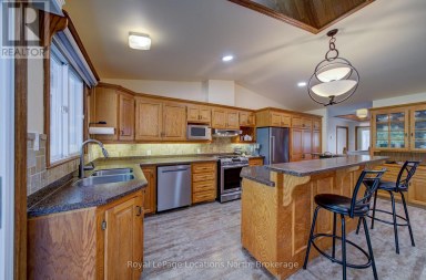 2225 TINY BEACHES ROAD S Tiny Ontario photo 16