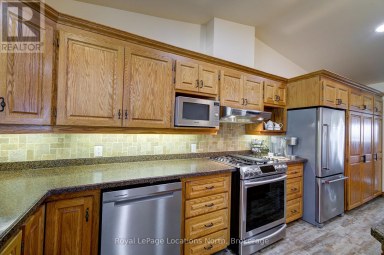 2225 TINY BEACHES ROAD S Tiny Ontario photo 17