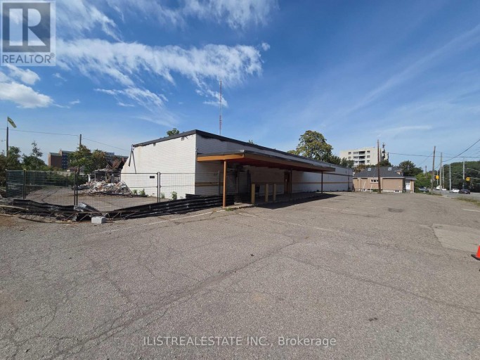256 GAGE AVENUE S, Hamilton (Blakeley), Ontario, L8M3E3
