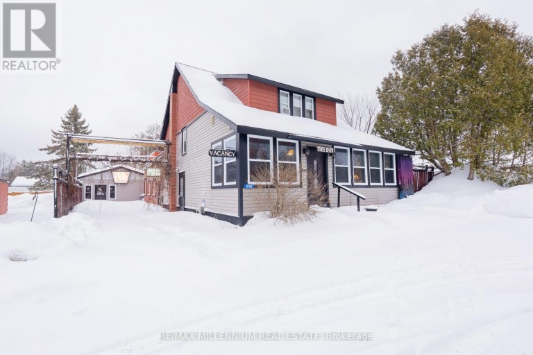 830 MUSKOKA ROAD S, Gravenhurst (Muskoka (S)), Ontario, P1P1K3
