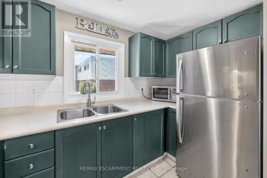 31 - 23 WATSONS LANE Hamilton (Dundas) Ontario photo 15