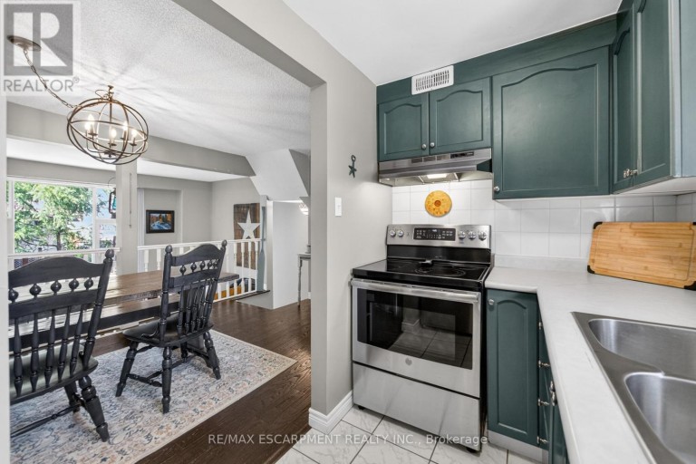 31 - 23 WATSONS LANE, Hamilton (Dundas), Ontario, L9H5G9