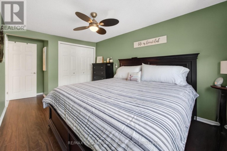 31 - 23 WATSONS LANE, Hamilton (Dundas), Ontario, L9H5G9
