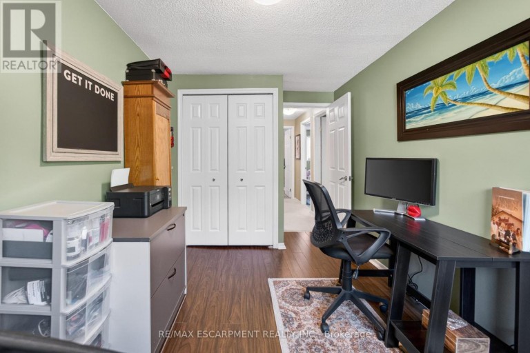 31 - 23 WATSONS LANE, Hamilton (Dundas), Ontario, L9H5G9
