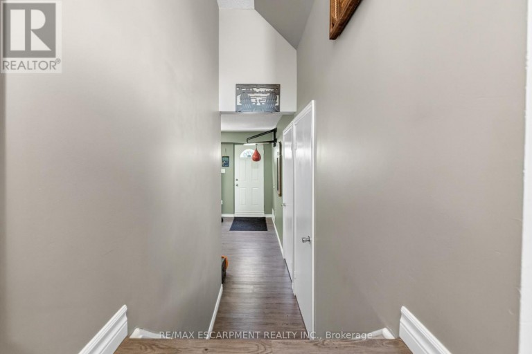 31 - 23 WATSONS LANE, Hamilton (Dundas), Ontario, L9H5G9