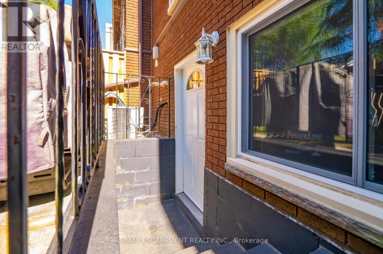 31 - 23 WATSONS LANE, Hamilton (Dundas), Ontario, L9H5G9