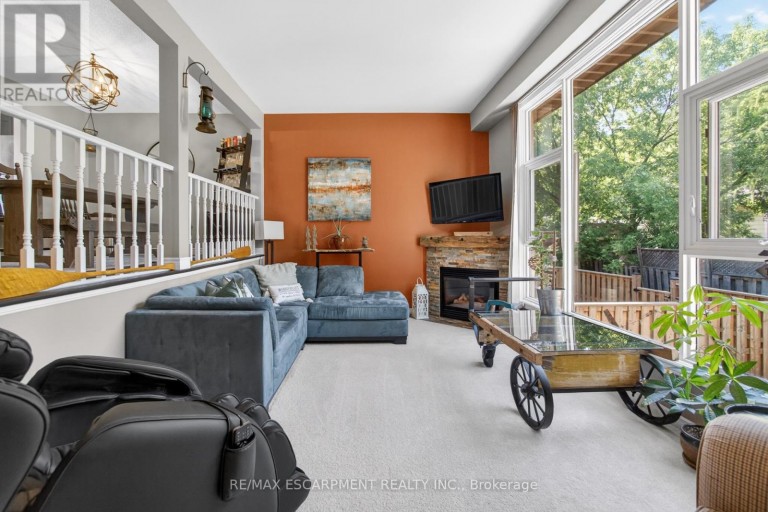31 - 23 WATSONS LANE, Hamilton (Dundas), Ontario, L9H5G9