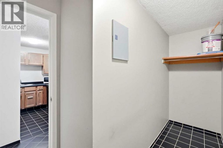 710, 8604 48 Avenue NW, Calgary, Alberta, T3B5E6
