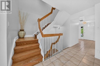 65 CRICKLEWOOD CRESCENT Markham (Royal Orchard) Ontario photo 13