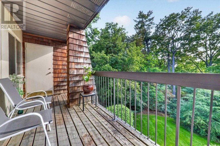 65 CRICKLEWOOD CRESCENT, Markham (Royal Orchard), Ontario, L3T4T8