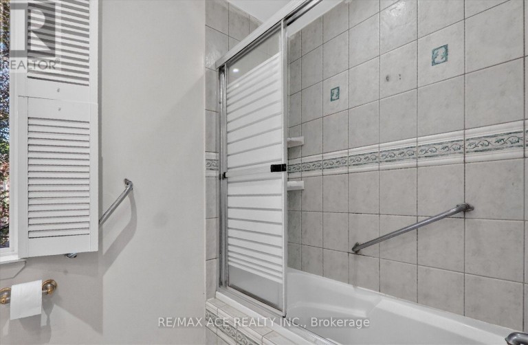 65 CRICKLEWOOD CRESCENT, Markham (Royal Orchard), Ontario, L3T4T8