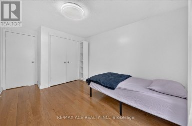 65 CRICKLEWOOD CRESCENT Markham (Royal Orchard) Ontario photo 32