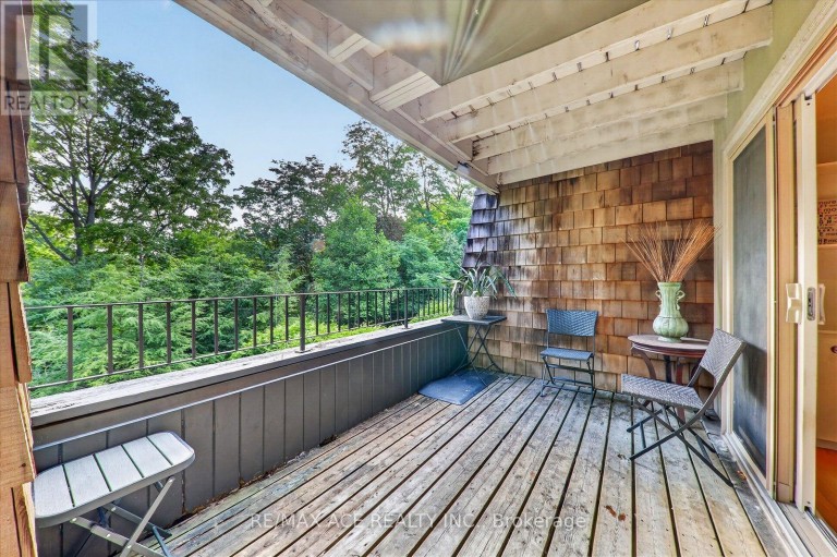 65 CRICKLEWOOD CRESCENT, Markham (Royal Orchard), Ontario, L3T4T8