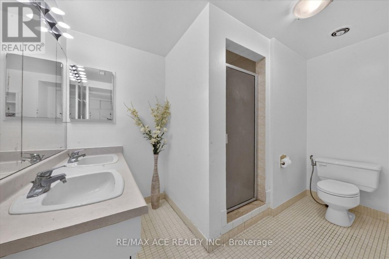 65 CRICKLEWOOD CRESCENT, Markham (Royal Orchard), Ontario, L3T4T8