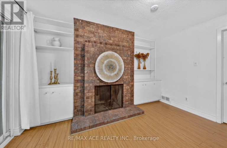 65 CRICKLEWOOD CRESCENT, Markham (Royal Orchard), Ontario, L3T4T8