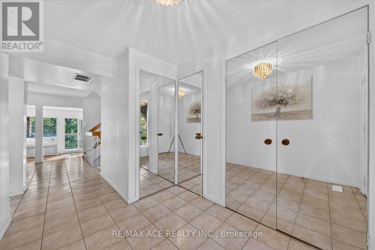 65 CRICKLEWOOD CRESCENT, Markham (Royal Orchard), Ontario, L3T4T8