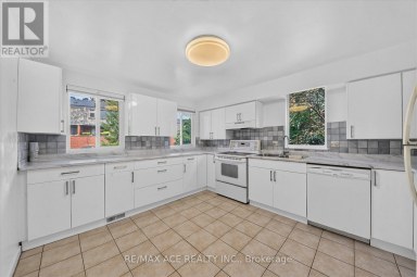 65 CRICKLEWOOD CRESCENT Markham (Royal Orchard) Ontario photo 8