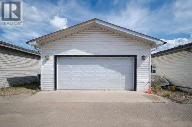 112 Sandstone Lane Fort McMurray Alberta photo 2