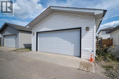 112 Sandstone Lane Fort McMurray Alberta photo 39