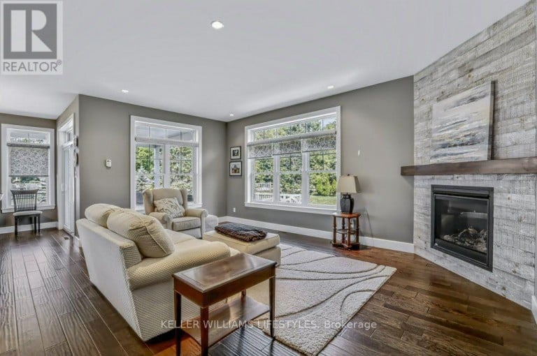 51 DEERFIELD ROAD, Lambton Shores (Grand Bend), Ontario, N0M1T0