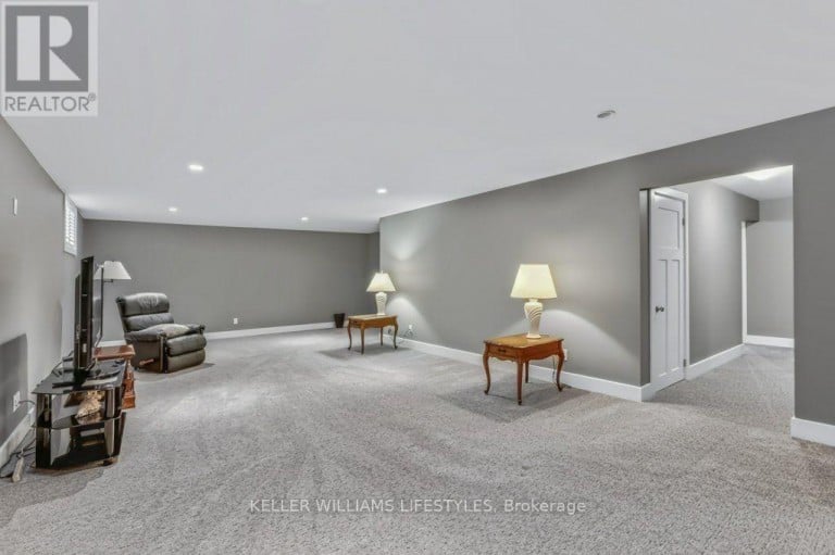 51 DEERFIELD ROAD, Lambton Shores (Grand Bend), Ontario, N0M1T0
