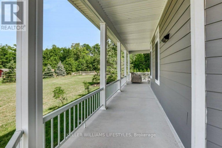 51 DEERFIELD ROAD, Lambton Shores (Grand Bend), Ontario, N0M1T0