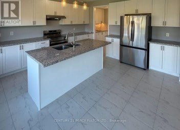 10 ROSANNE CIRCLE Wasaga Beach Ontario photo 4