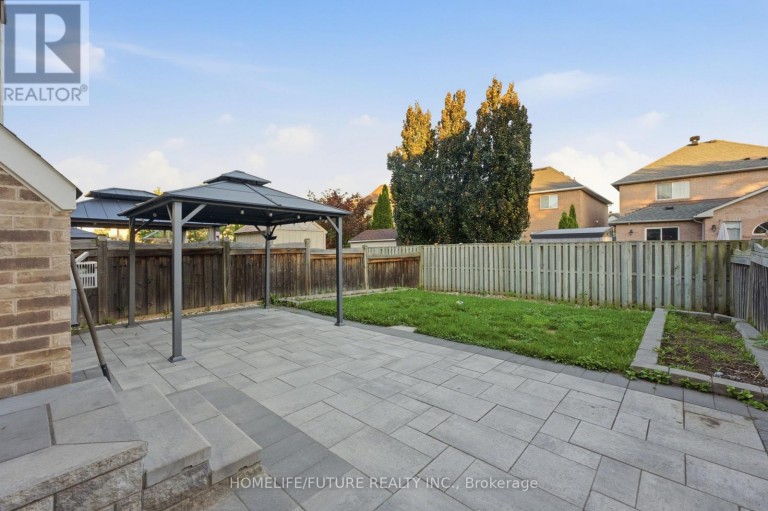7 BEVERTON CRESCENT, Ajax (Northwest Ajax), Ontario, L1T0L8