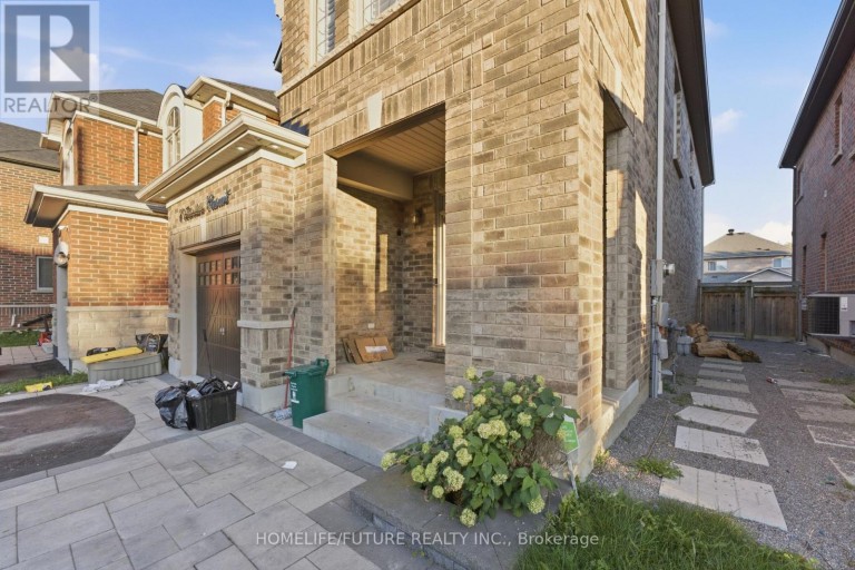 7 BEVERTON CRESCENT, Ajax (Northwest Ajax), Ontario, L1T0L8