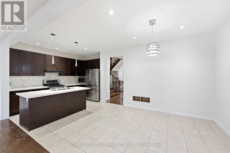 7 BEVERTON CRESCENT, Ajax (Northwest Ajax), Ontario, L1T0L8