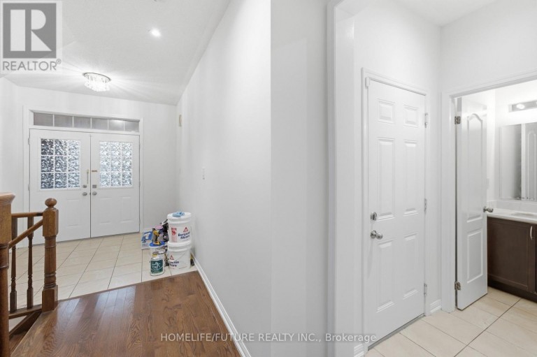 7 BEVERTON CRESCENT, Ajax (Northwest Ajax), Ontario, L1T0L8