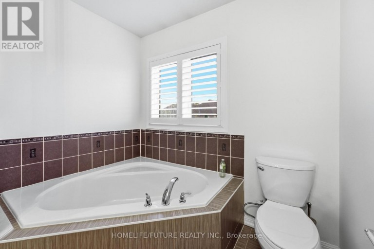 7 BEVERTON CRESCENT, Ajax (Northwest Ajax), Ontario, L1T0L8