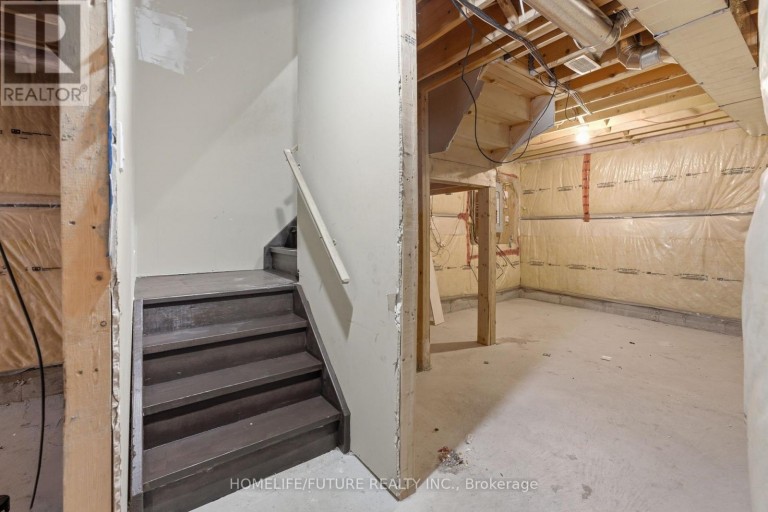 7 BEVERTON CRESCENT, Ajax (Northwest Ajax), Ontario, L1T0L8