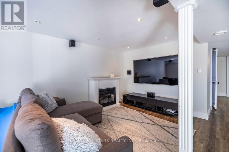 19 - 19 ADAMS COURT, Uxbridge, Ontario, L9P1G2