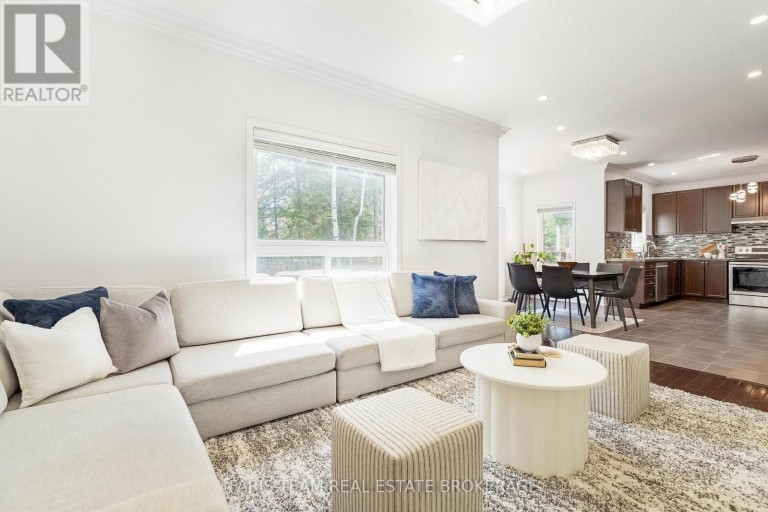 787 FREEMONT COURT, Innisfil (Alcona), Ontario, L9S0K4