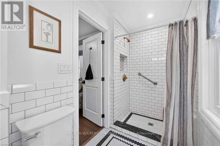 100 BRUNSWICK STREET, Stratford, Ontario, N5A3M1