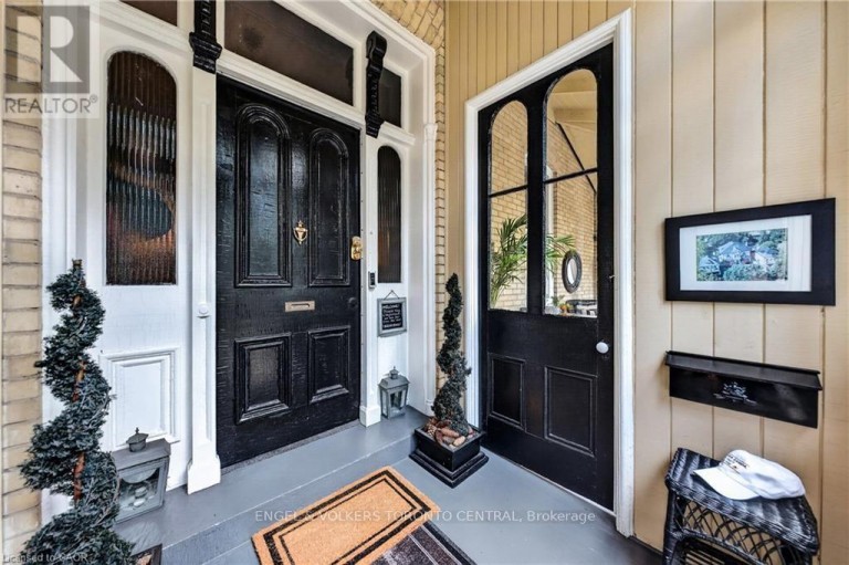 100 BRUNSWICK STREET, Stratford, Ontario, N5A3M1