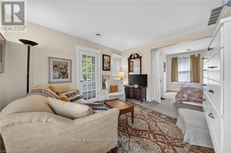 100 BRUNSWICK STREET, Stratford, Ontario, N5A3M1
