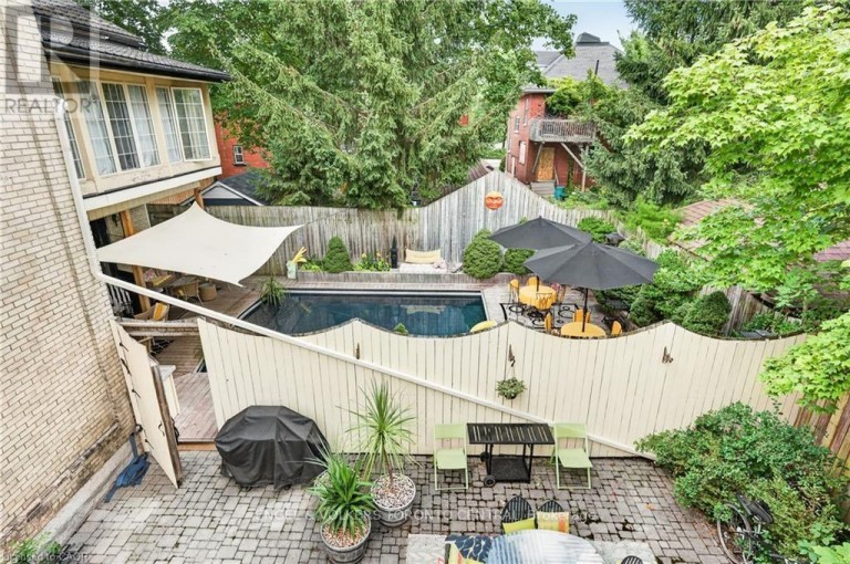100 BRUNSWICK STREET, Stratford, Ontario, N5A3M1